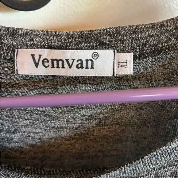 🌺Women’s XL gray and white striped long sleeve top - Picture 5 of 5